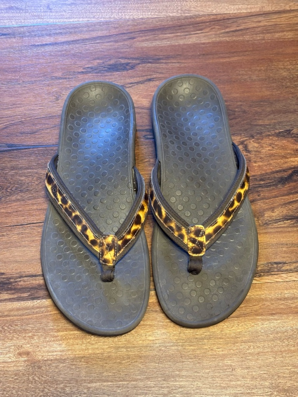 Vionic Brown Footbed Strap Sandals